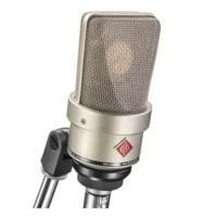 Shure puts a built-in preamp in its new SM7dB mic - Videomaker
