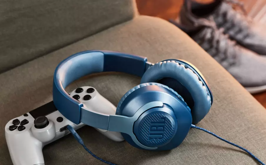 Blue JBL Quantum 100 Gaming Headset